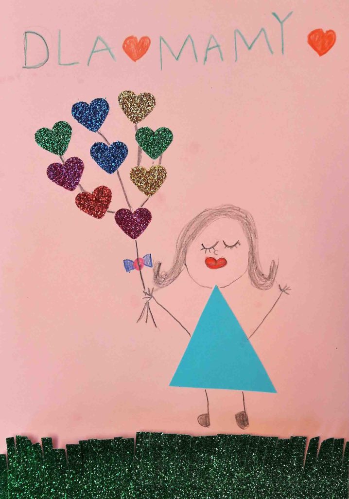 w połowie narysowana a w połowie wyklejona z papieru dziewczynka trzymająca balony w kształcie serc